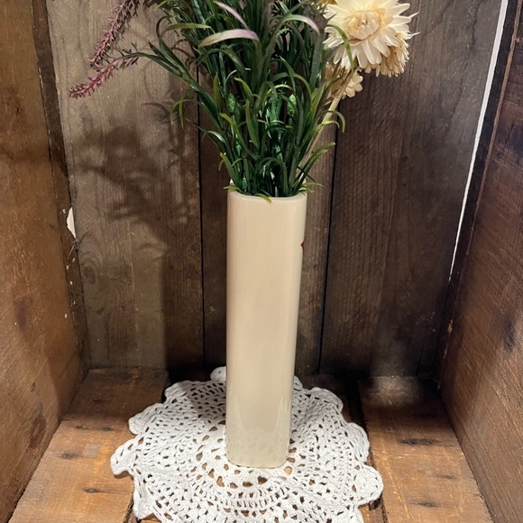 🌷 VASE RECTANGULAIRE FLEURS ROUGES – PIÈCE SIGNÉE - Picture 3 of 10